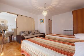 Villa Nina Apartments