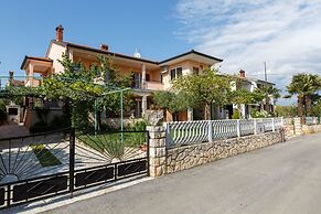 Villa Nina Apartments