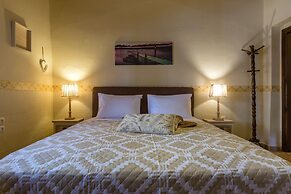 Maria's Countryside House