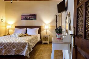 Maria's Countryside House