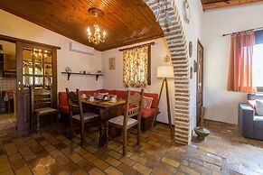 Maria's Countryside House