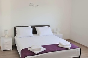 Apartments Zora 1629