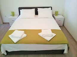 Apartments Zora 1629