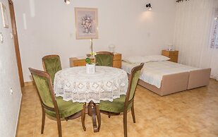 Apartments Gorana Novi V