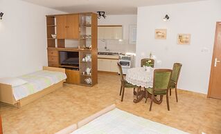 Apartments Gorana Novi V