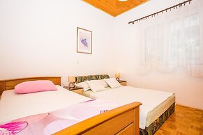 Apartments Divna Tomas