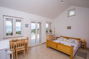 Holiday House Domina