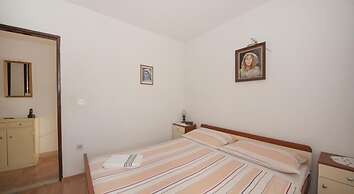 Apartments Mira Splitska