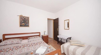 Apartments Mira Splitska