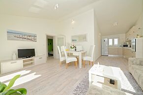 Apartment Hennion / Two Bedrooms A1 Leona