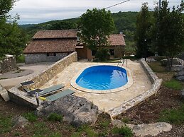 Holiday House Kapitani