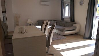 Apartment Hennion / Two Bedrooms A3 Liam