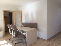 Apartment Hennion / Two Bedrooms A3 Liam
