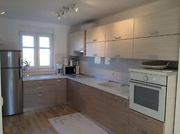 Apartment Hennion / Two Bedrooms A3 Liam