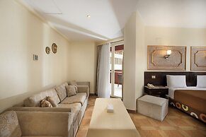 Kanzy Hotel