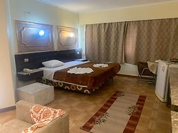 Kanzy Hotel