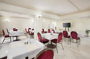 Kanzy Hotel