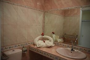 Kanzy Hotel
