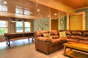 Rippling Waters Lodge 3 Bedroom Cabin by RedAwning