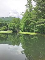 Rippling Waters Lodge 3 Bedroom Cabin by RedAwning