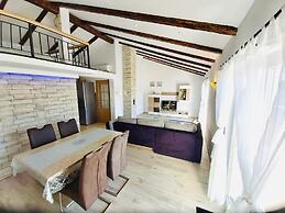 Apartments and Rooms Viskic