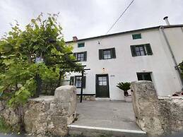 Apartments and Rooms Viskic