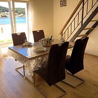 Apartments and Rooms Viskic