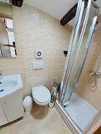 Apartments and Rooms Viskic