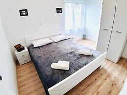 Apartments and Rooms Viskic