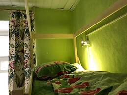 HotelHot Baumanskaya - Hostel