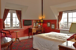 Marston Lodge Hotel