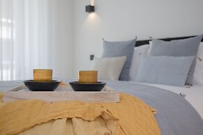 Liiiving in Gaia - Beach Seaside Apartment