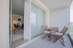 Liiiving in Gaia - Beach Seaside Apartment