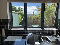 Fabulous House Very Near Charlestown Harbour