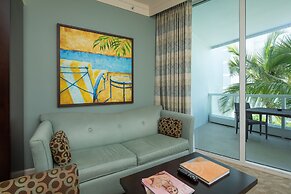 Fontainebleau Miami Beach Private Luxury Suites