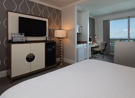 Fontainebleau Miami Beach Private Luxury Suites