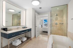 Fontainebleau Miami Beach Private Luxury Suites