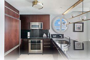 Fontainebleau Miami Beach Private Luxury Suites