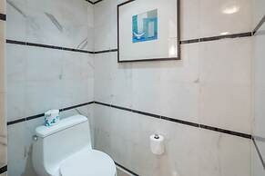 Fontainebleau Miami Beach Private Luxury Suites