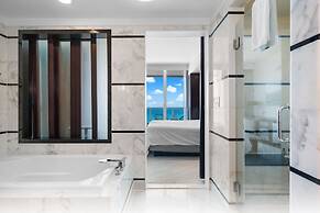 Fontainebleau Miami Beach Private Luxury Suites