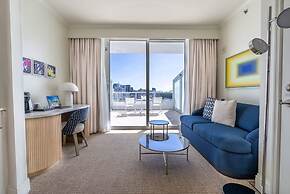 Fontainebleau Miami Beach Private Luxury Suites