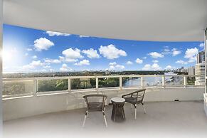 Fontainebleau Miami Beach Private Luxury Suites