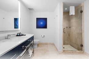 Fontainebleau Miami Beach Private Luxury Suites