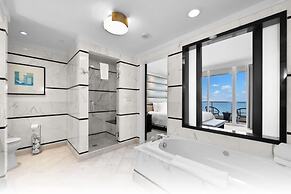 Fontainebleau Miami Beach Private Luxury Suites