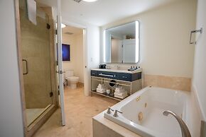 Fontainebleau Miami Beach Private Luxury Suites