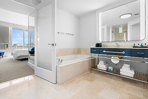 Fontainebleau Miami Beach Private Luxury Suites