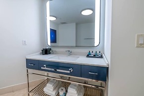 Fontainebleau Miami Beach Private Luxury Suites