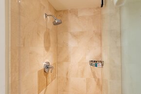 Fontainebleau Miami Beach Private Luxury Suites