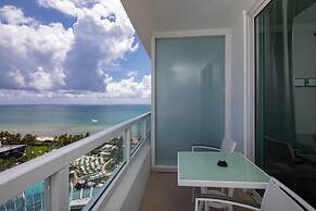 Fontainebleau Miami Beach Private Luxury Suites
