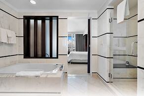 Fontainebleau Miami Beach Private Luxury Suites
